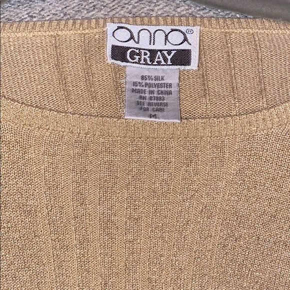 Sparkly Gold silk sweater top - Picture 5 of 6